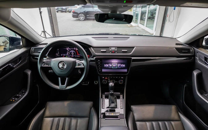 Skoda Superb cena 116500 przebieg: 117586, rok produkcji 2019 z Łódź małe 781